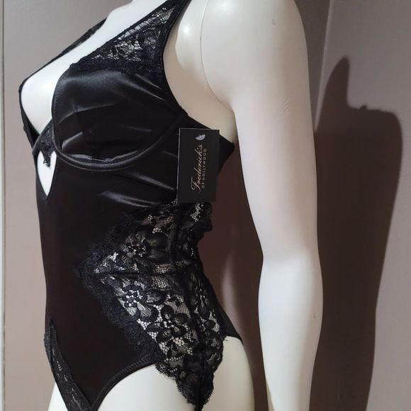 Fredericks of Hollywood Parissa Satin Teddy Lingerie - Picture 3 of 16